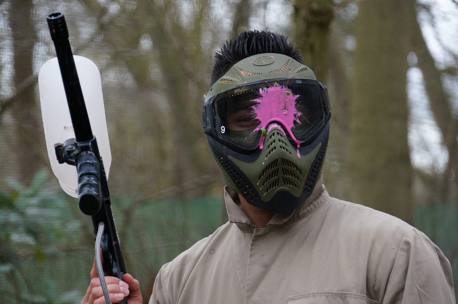 Hit paintball Mannenspeeltuin, voor toffe outdoor activiteiten